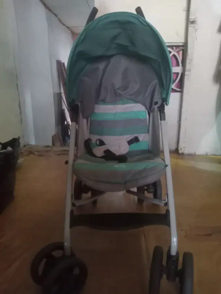 Stroller bayi dorong