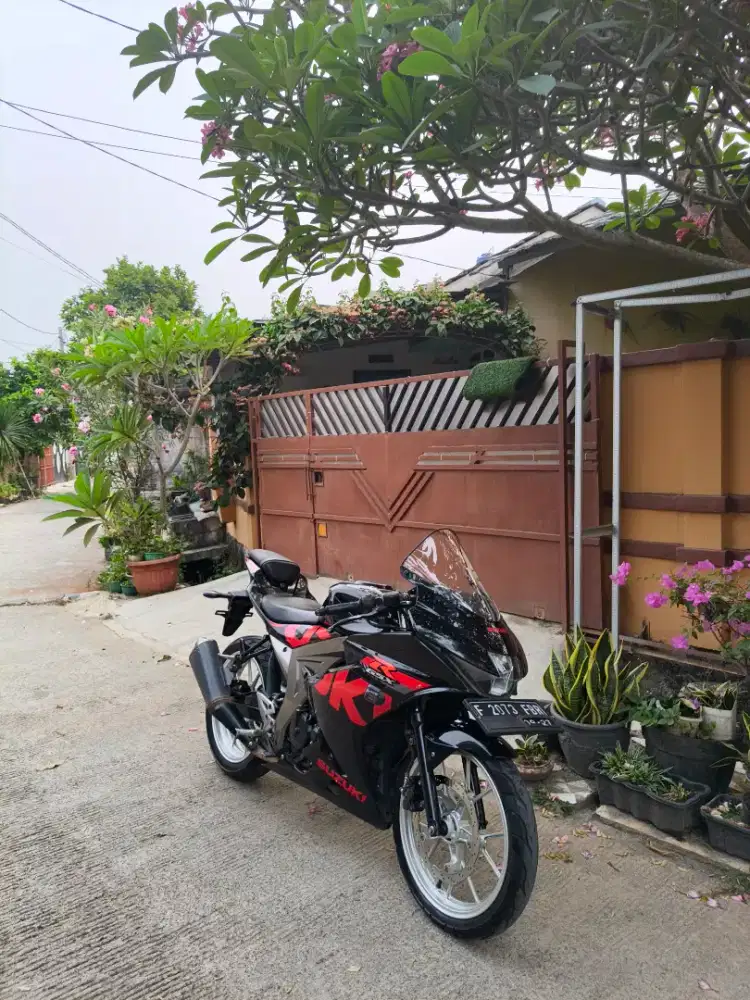 SUZUKI GSX 150R 2017
