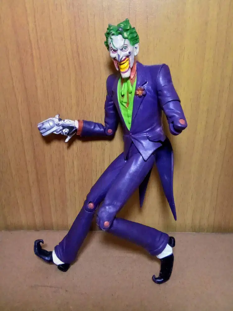 Mainan Figure Joker Hush Original DC Junk Minus Tangan Buntung