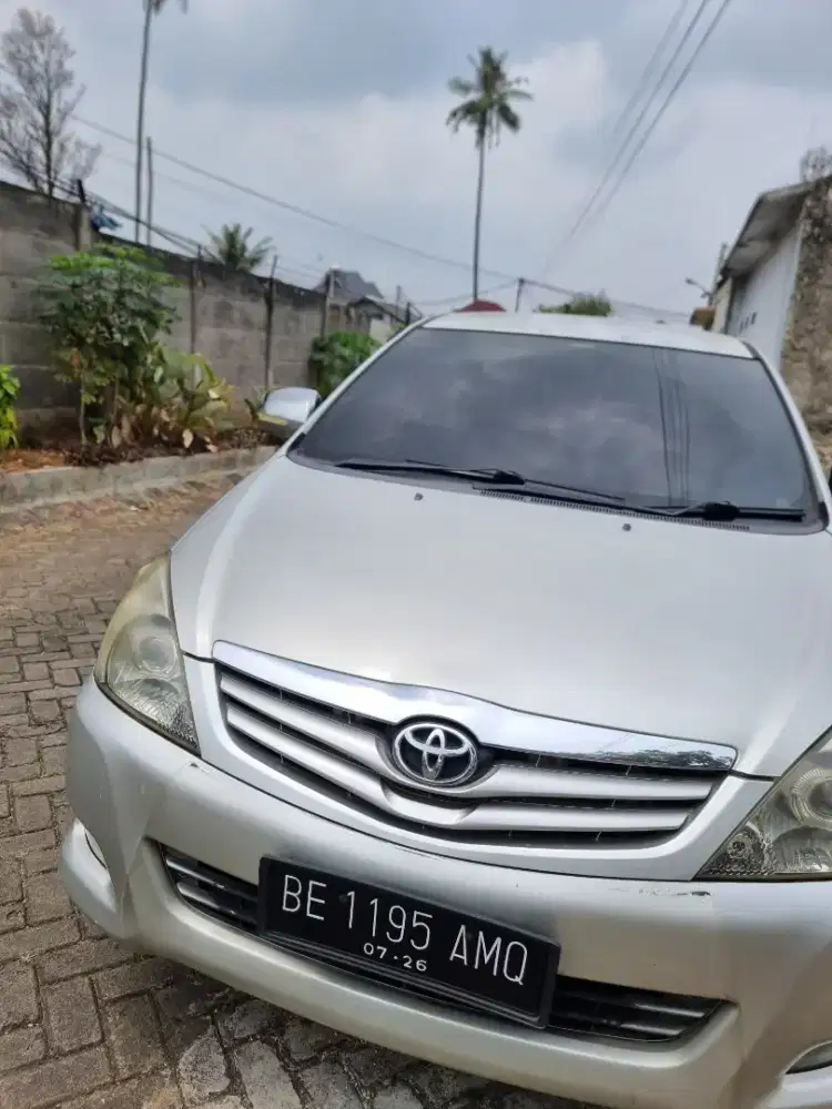 Innova luxury..legend yaa