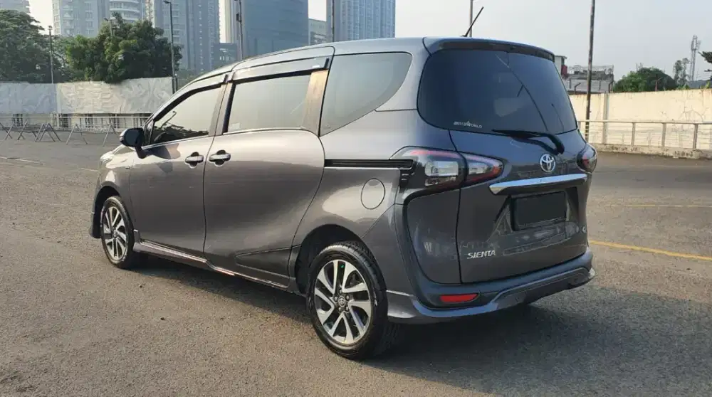 Toyota Sienta Q AT matic 2016