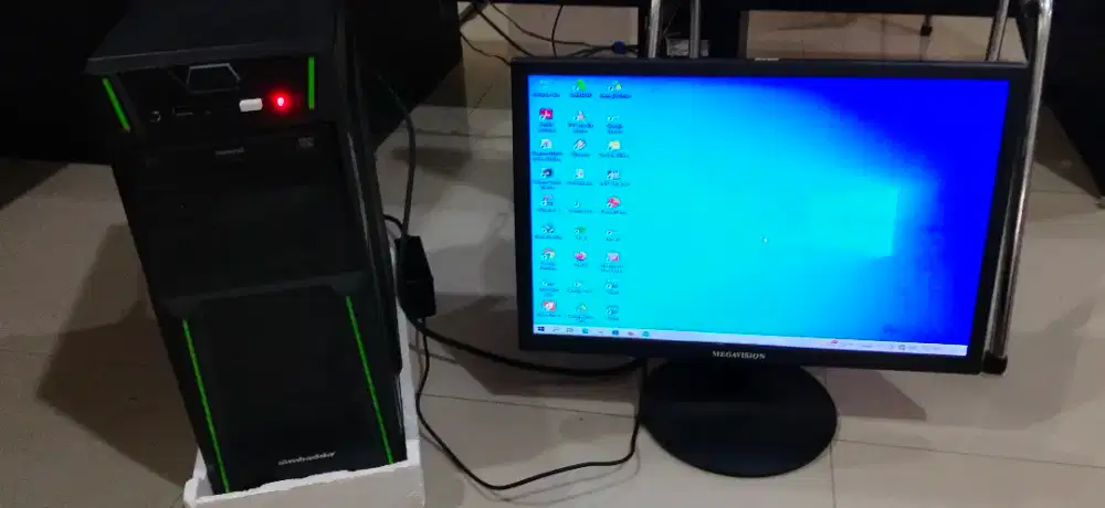 Dijual 1 unit CPU + layar monitor spek core i3
