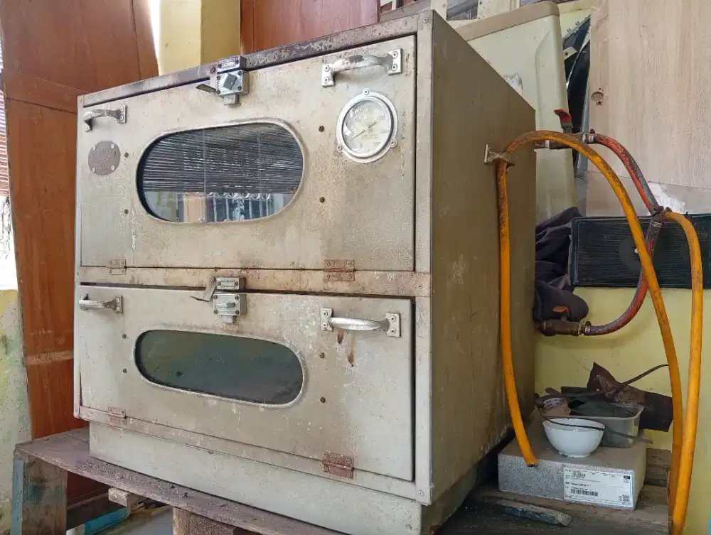 OVEN GAS API ATAS BAWAH MUATAN 6 LOYANG