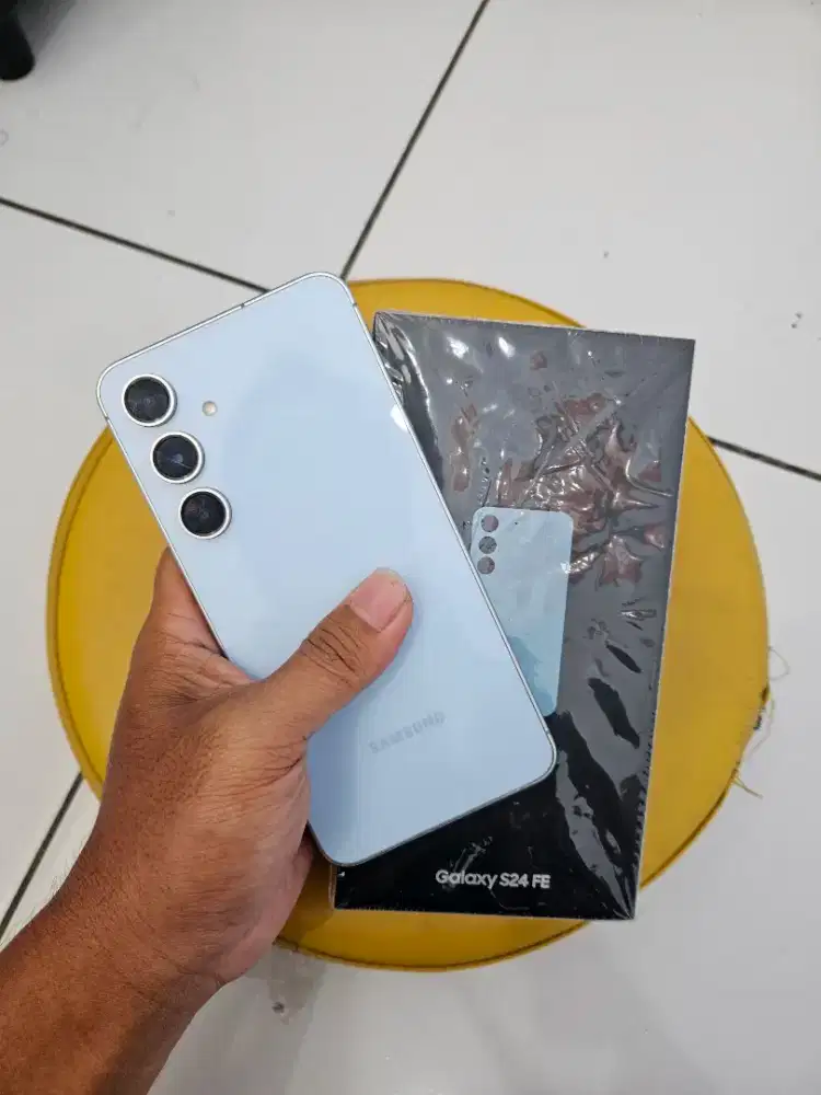 Samsung s24fe 8/256