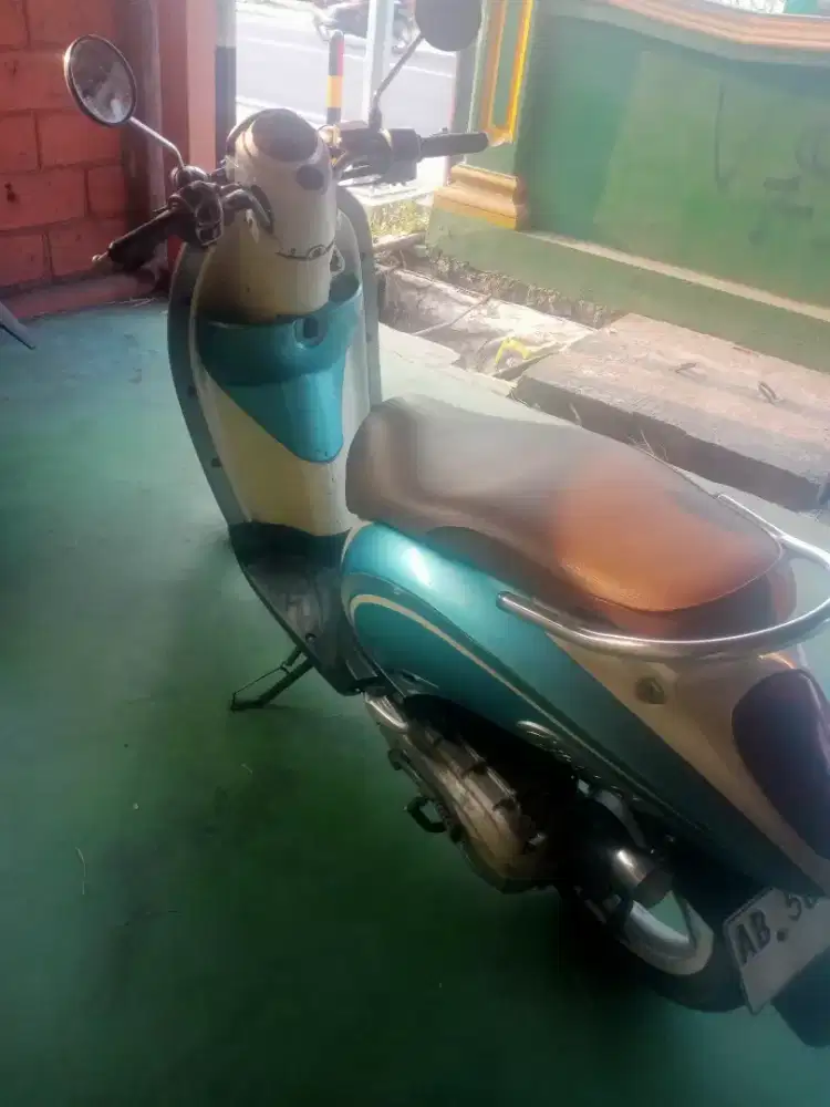 Honda scoopy 2011