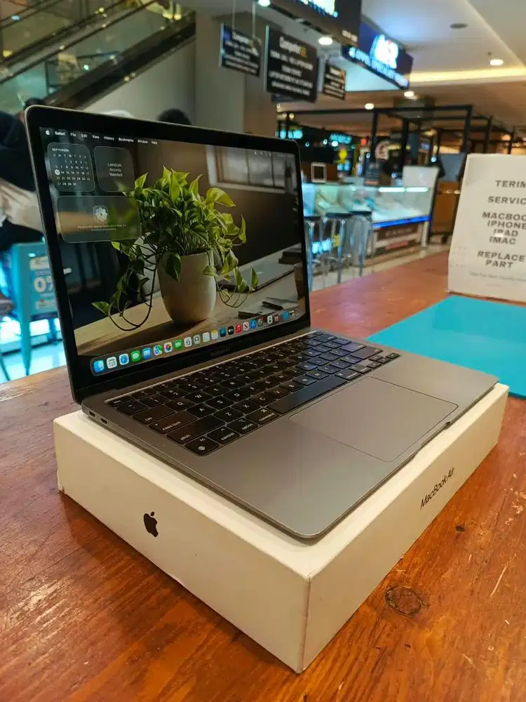Macbook Air M1 13 inch 2020 Grey ‎ ‎Chip apple M1 ‎ (8/256)