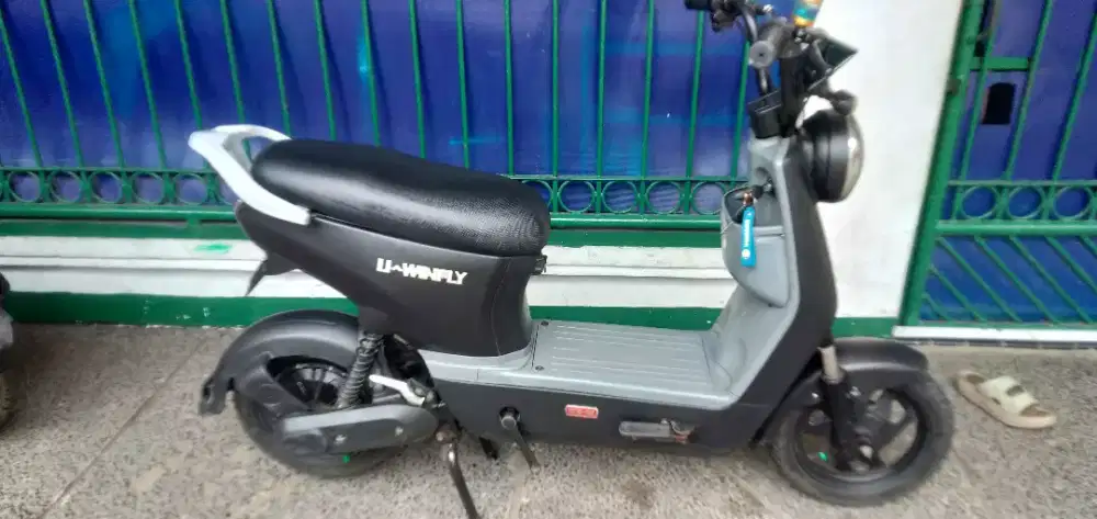 SEPEDA LISTRIK UWINFLY D8-12