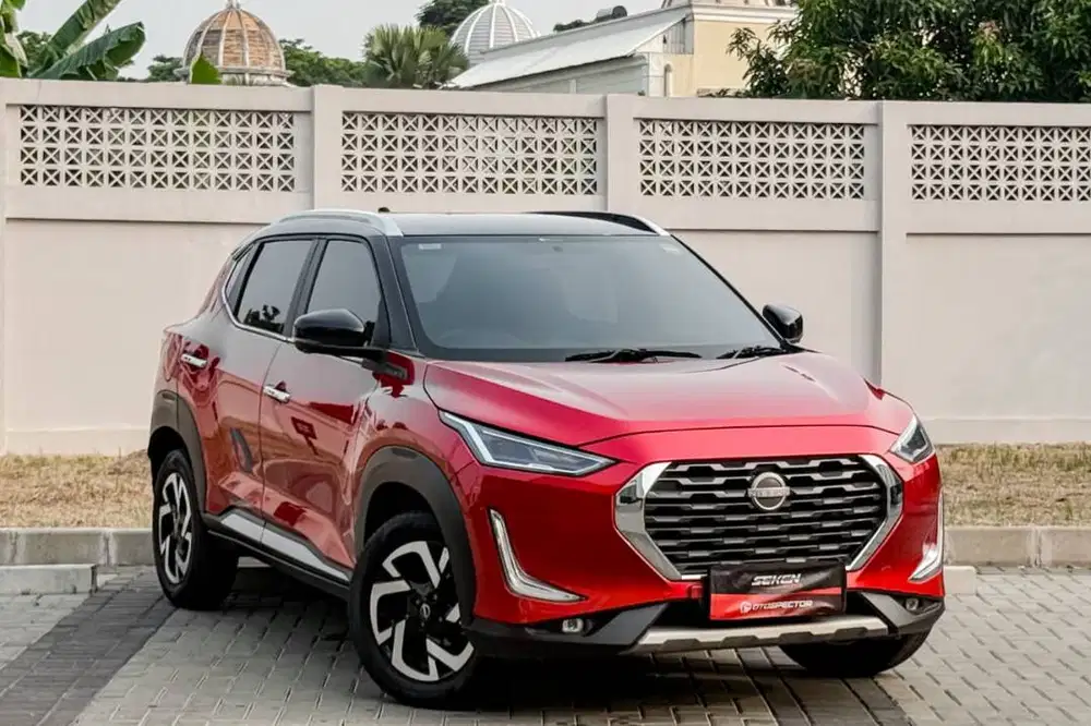 Nissan Magnite Premium 1.0 Turbo CVT Matic 2023 Merah Hitam Two Tone,