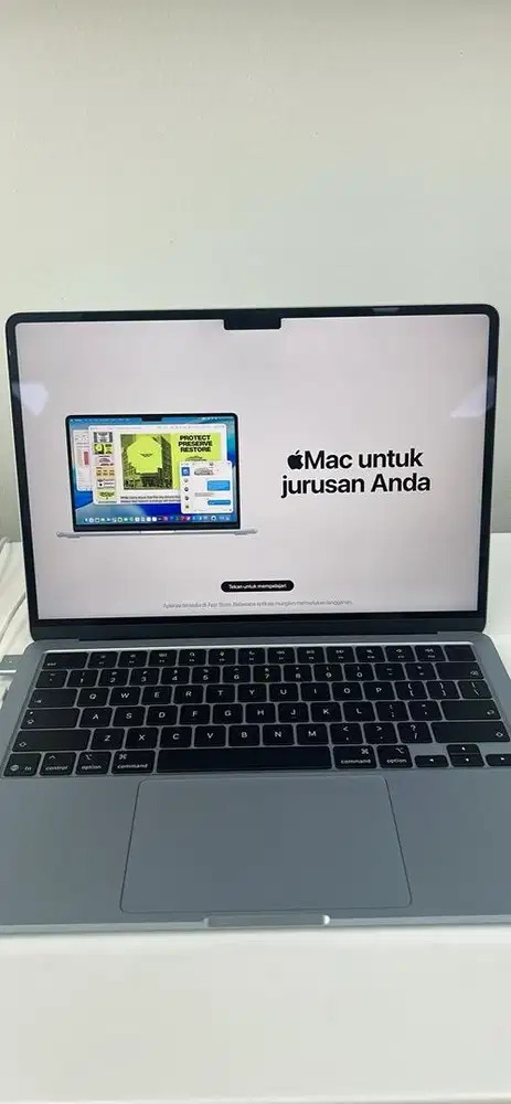 MacBook Air (13,6inci) 512gb bisa melayani credit