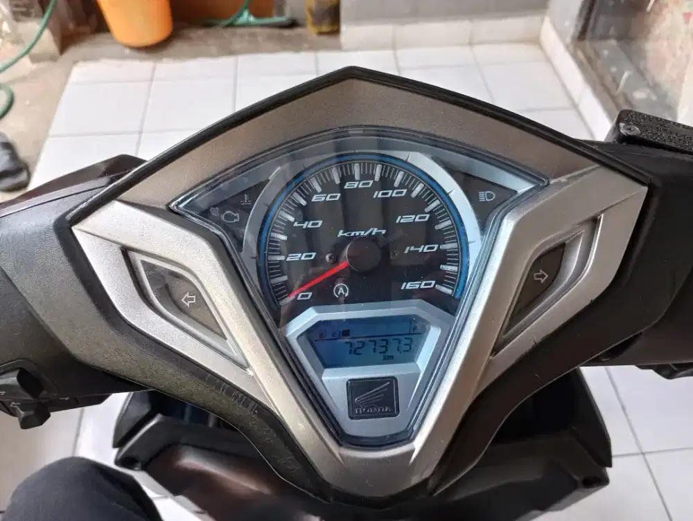 Vario 125 kzr 2014 CBS ISS warna coklat