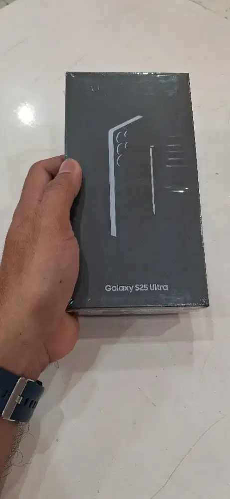 Masuk 1 unit Samsung S25 ultra 12/256 black