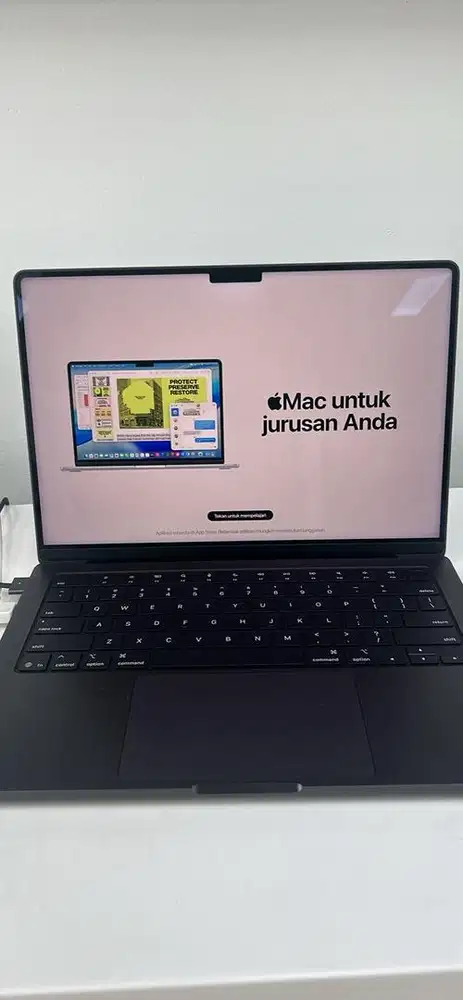 MacBook Pro (14inci) 512gb bisa melayani credit
