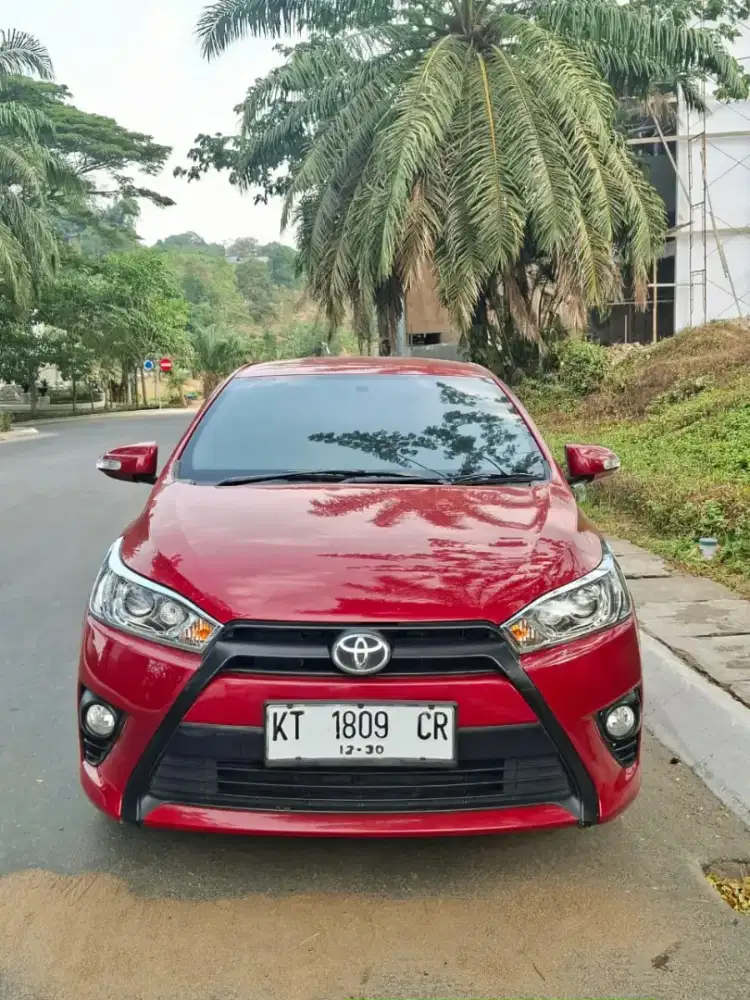 Di jual Yaris 1.5 G cvt automatic tahun 2015