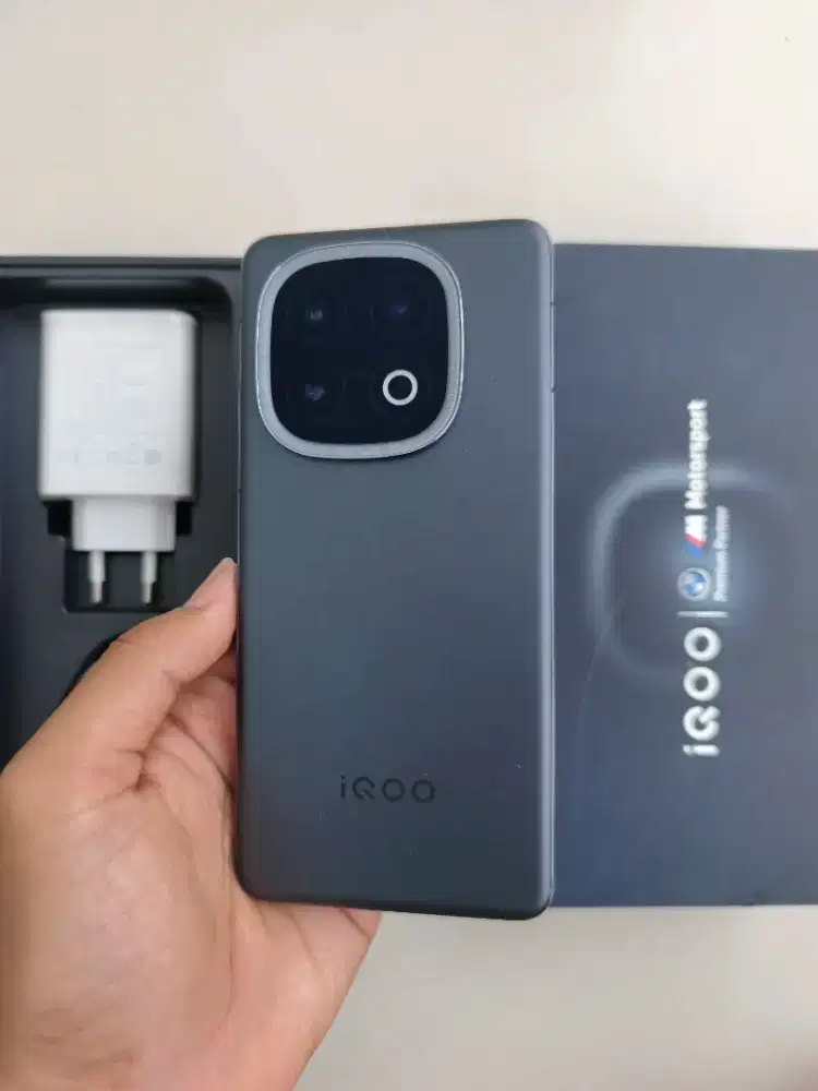 Iqoo 13 12/256GB Fullset No Minus