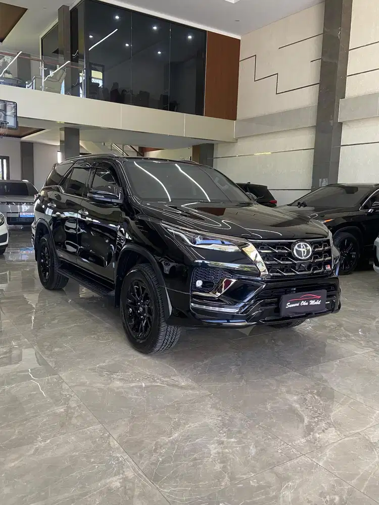 Fortuner GR 2023 Asli Bali Low KM 10rb