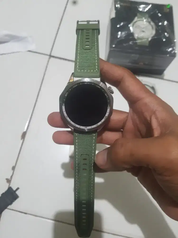 Smartwatch huawei gt 4 green fullset + bonus