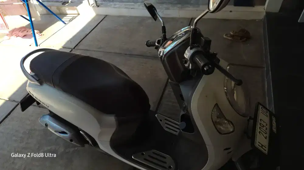 Honda Scoopy tahun 2022 tipe tertinggi (Prestige)
