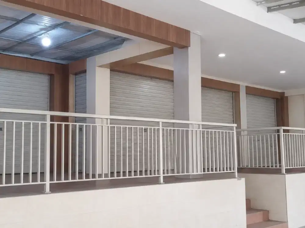 DISEWA KAN TEMPAT USAHA PINGGIR JALAN DAERAH TEBET JAKARTA SELATAN
