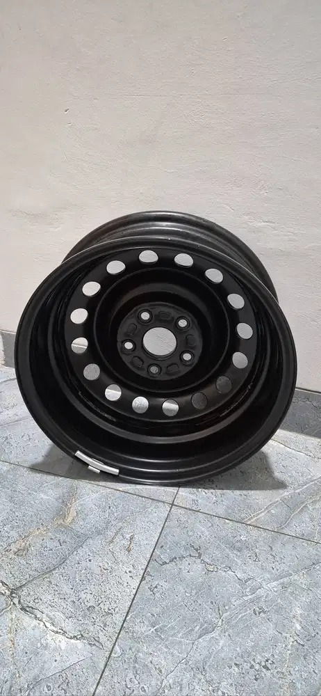 Velg kareng innova reborn 2026