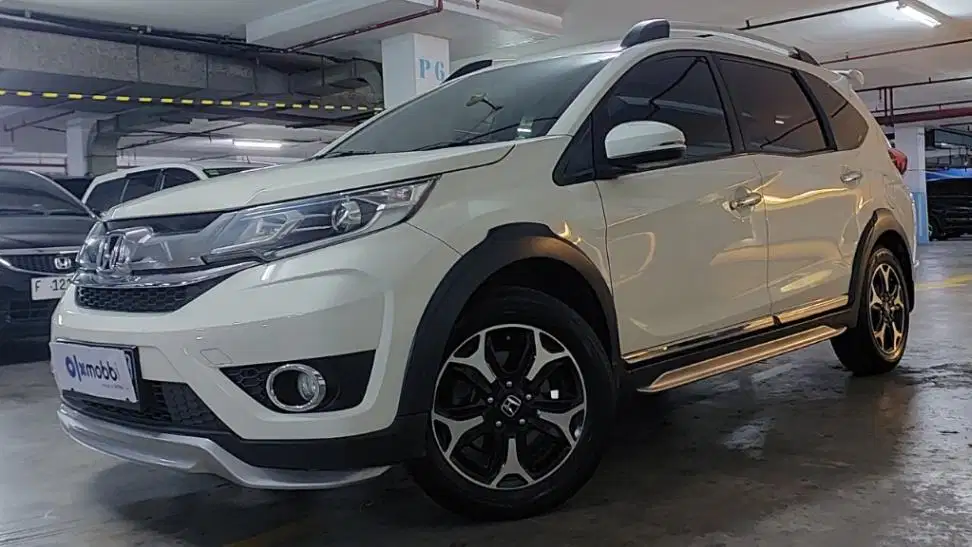 TDP 8, JT Honda BR-V 1.5 E Prestige Bensin-AT Putih 2016