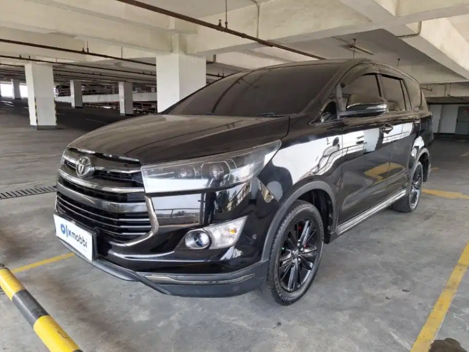 DP RENDAH Toyota Kijang Innova 2.4 Venturer Solar-AT 2019 SIU