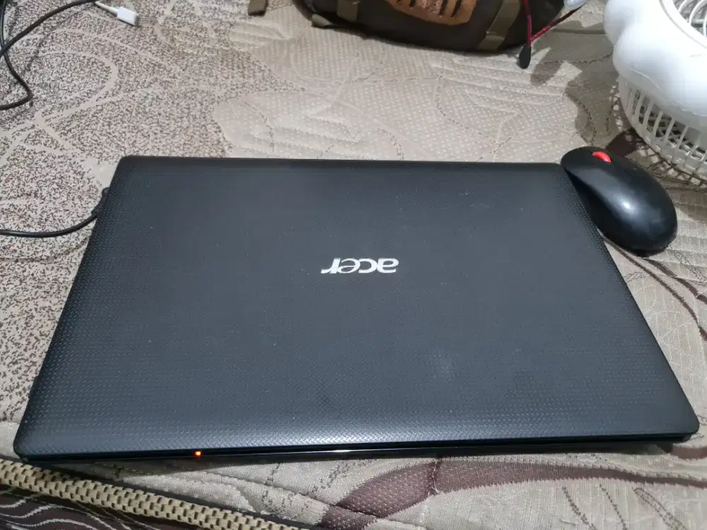 Jual Cepat Laptop Acer Core i3 Ram 4GB/SSD 128GB