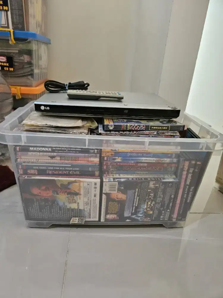 DVD Player LG + film dvd