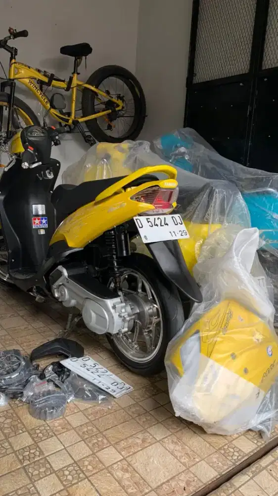 Mio sporty Kuning 2004