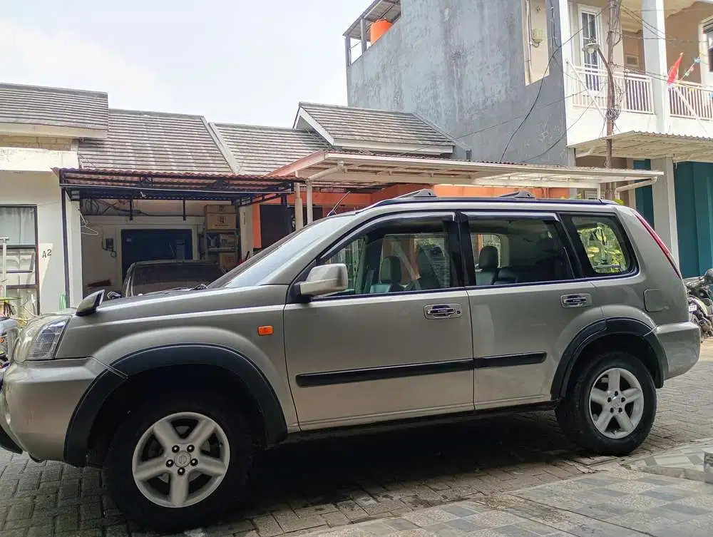 Nissan X-Trail STT 2006 2.5 langka ganteng