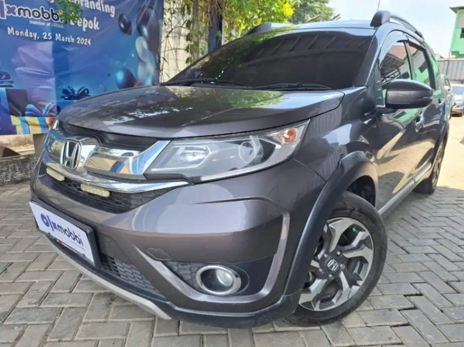 LOW DP Honda BR-V 1.5 E Bensin-AT 2016 2CT