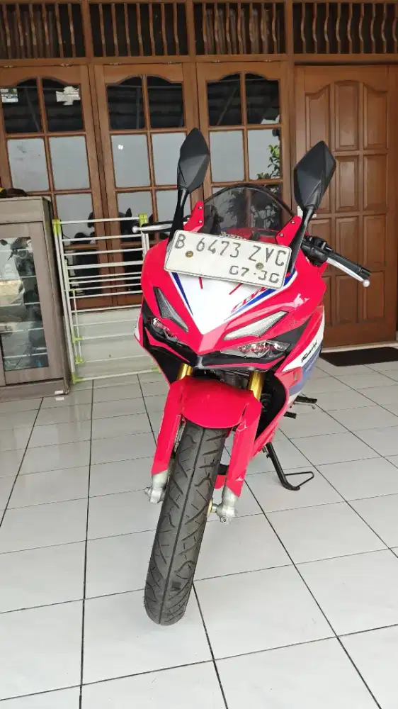 HONDA CBR ABS TAHUN 2025 BULAN JULI PAJAK HIDUP SAMPAI 2027