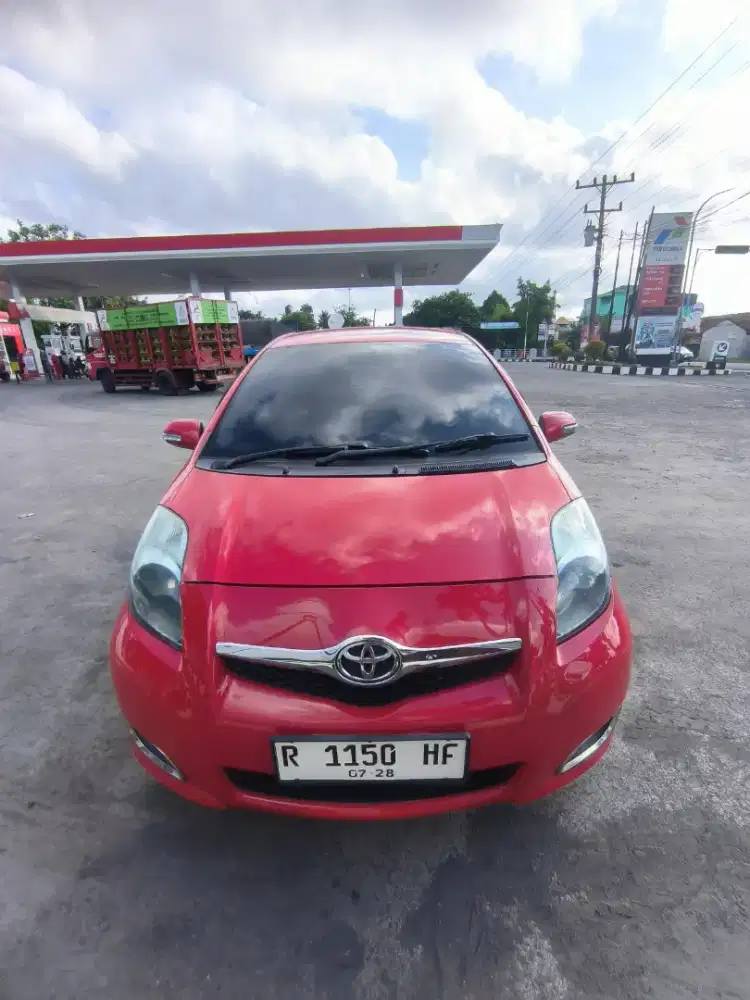 JUAL YARIS MATIC 2010