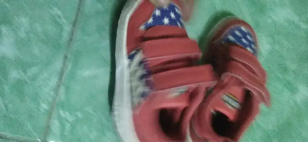 Adidas non kerdus