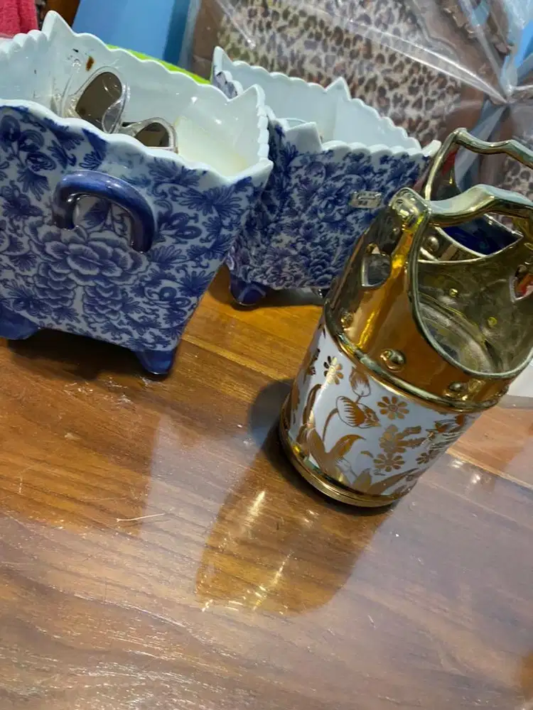 Dijual guci untuk pajangan