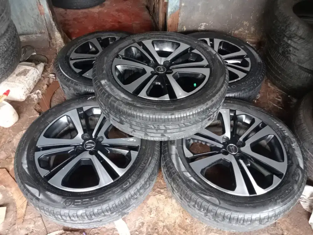Velg dan Ban isi 5 Copotan Daihatsu Rocky ring 17