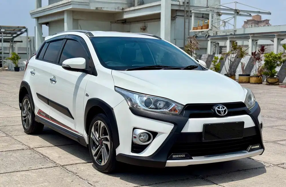 TOYOTA YARIS TRD HEYKERS AT 2017 PUTIH ISTIMEWA TT 2016 MATIC