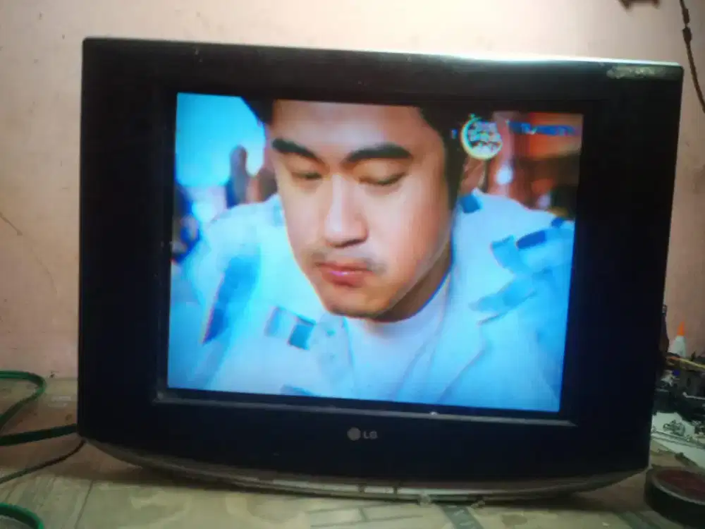 TV Tabung LG Slim sama STB