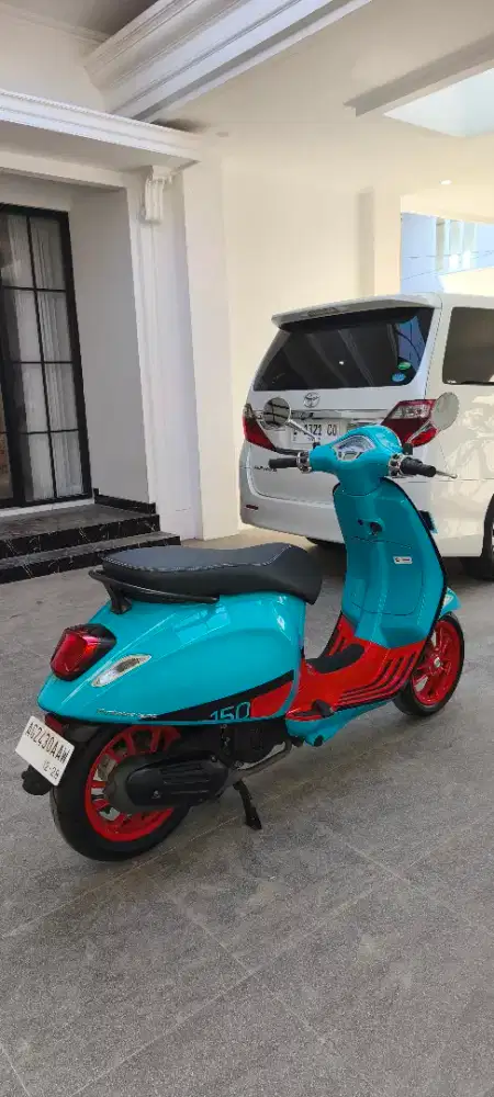VESPA PRIMAVERA ABS LIMITED COLOUR VIBE 2023