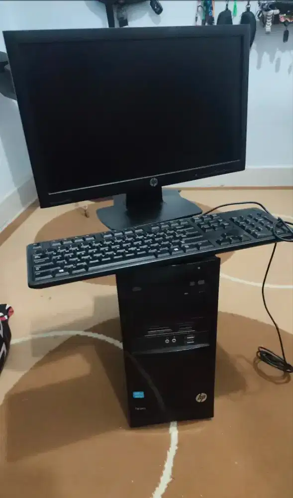 Desktop PC & Monitor HP