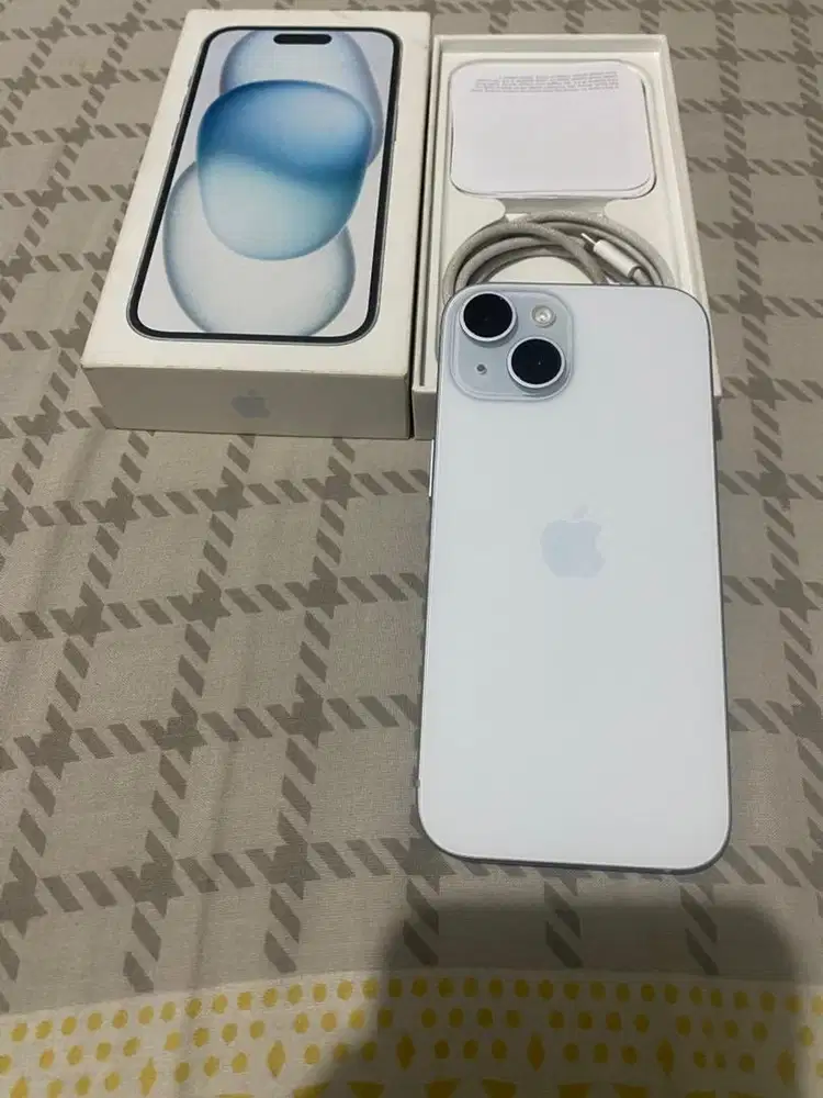 Iphone 15 128 GB Blue iBox Garansi ON Juni 2027
