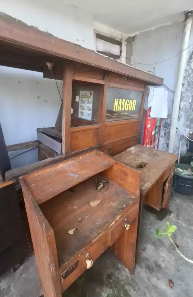 Gerobak Nasi Goreng dan 2 Meja