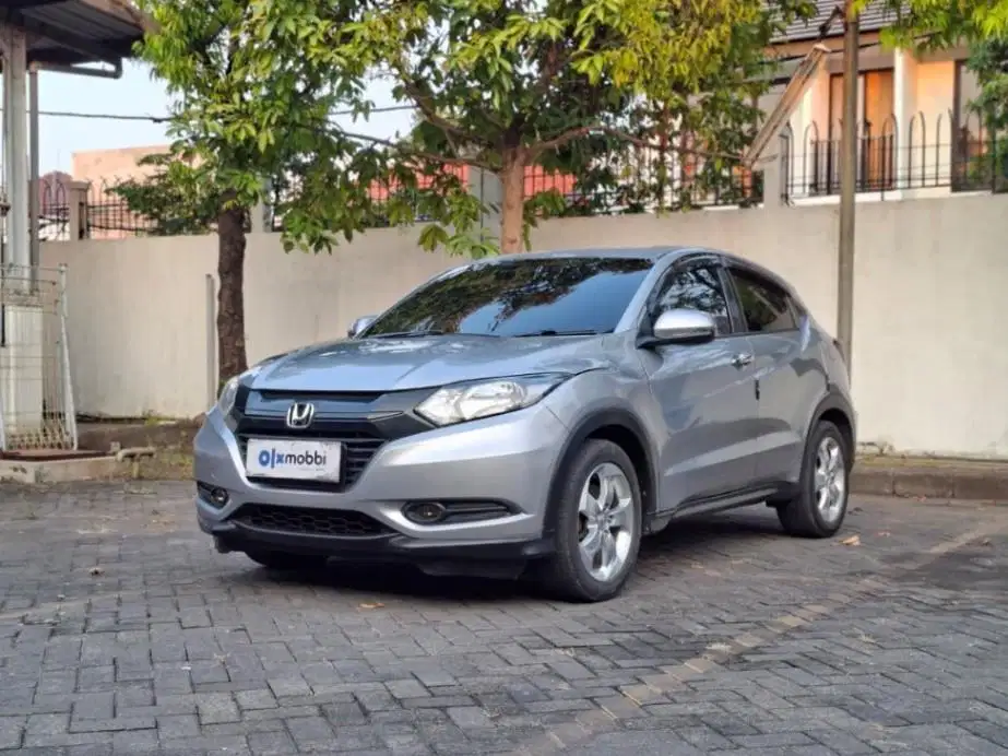 Low KM Honda HR-V 1.5 E Bensin-AT 2016 Abu-abu MHZ
