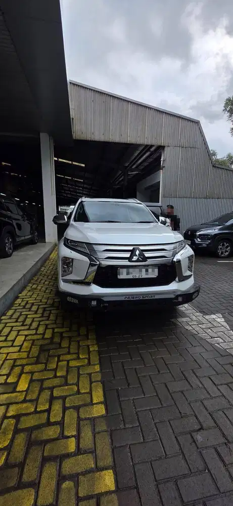 Mitsubishi Pajero Sport (2023)