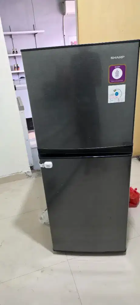 kulkas sharp 2pintu