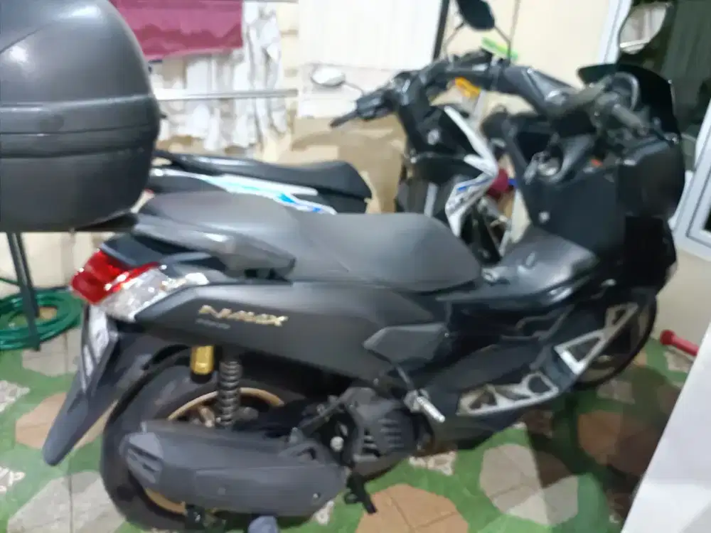 Yamaha nmax 155 tahun 2018 warna hitam