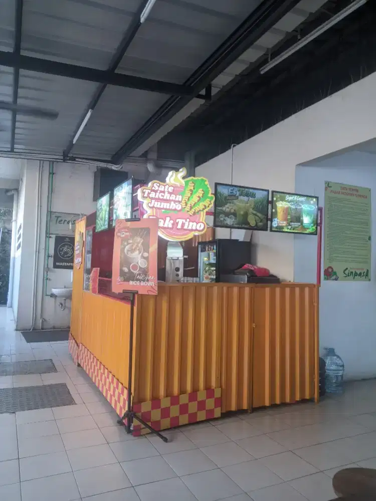 Jaga toko sate taican pak tino