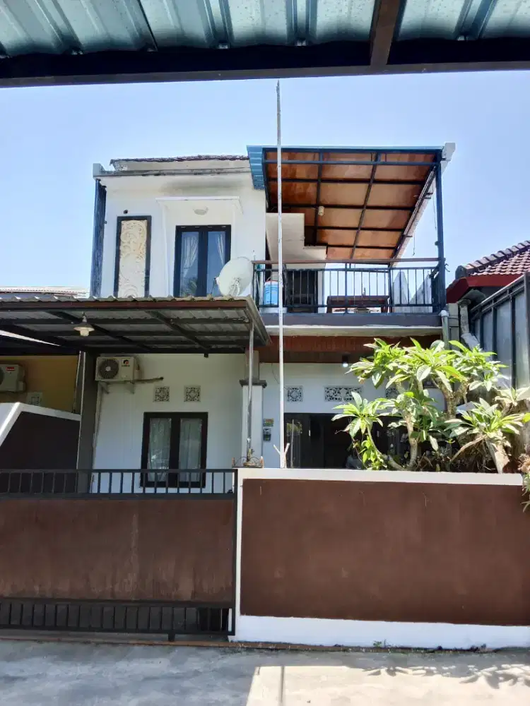 Rumah dijual 2 lantai - Minimalis Modern
