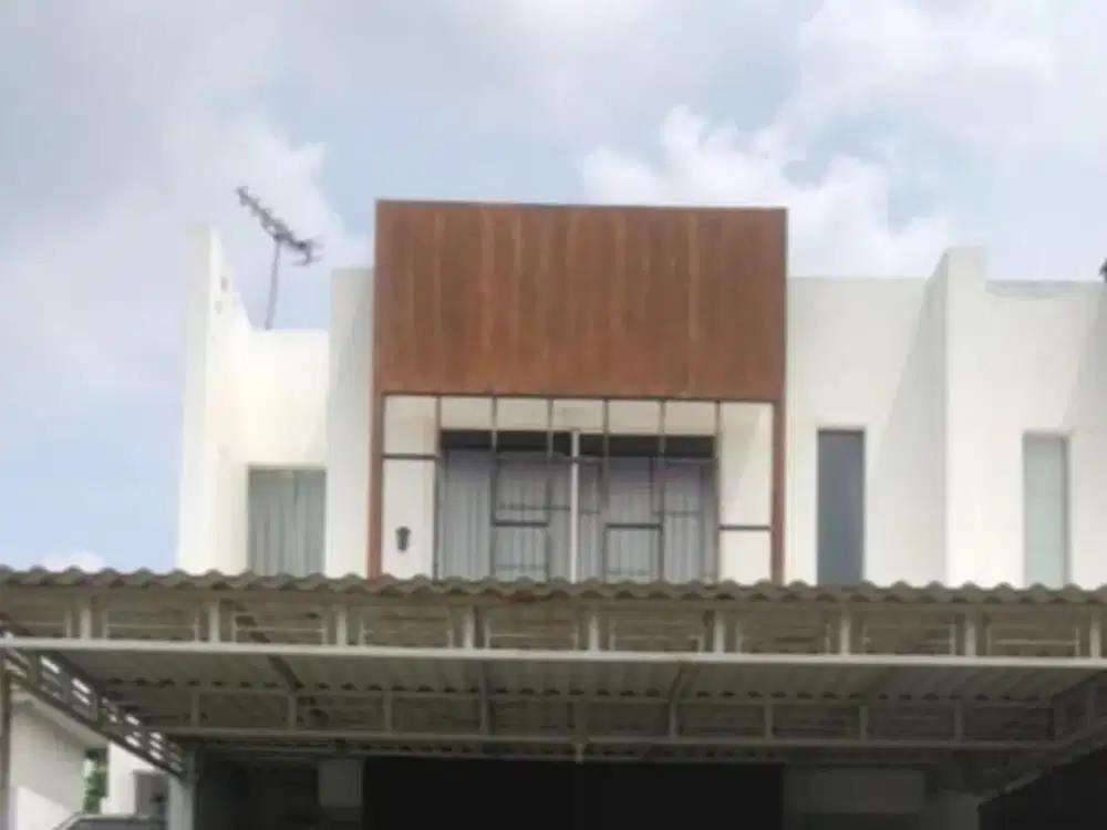 royal ressidence Wiyung