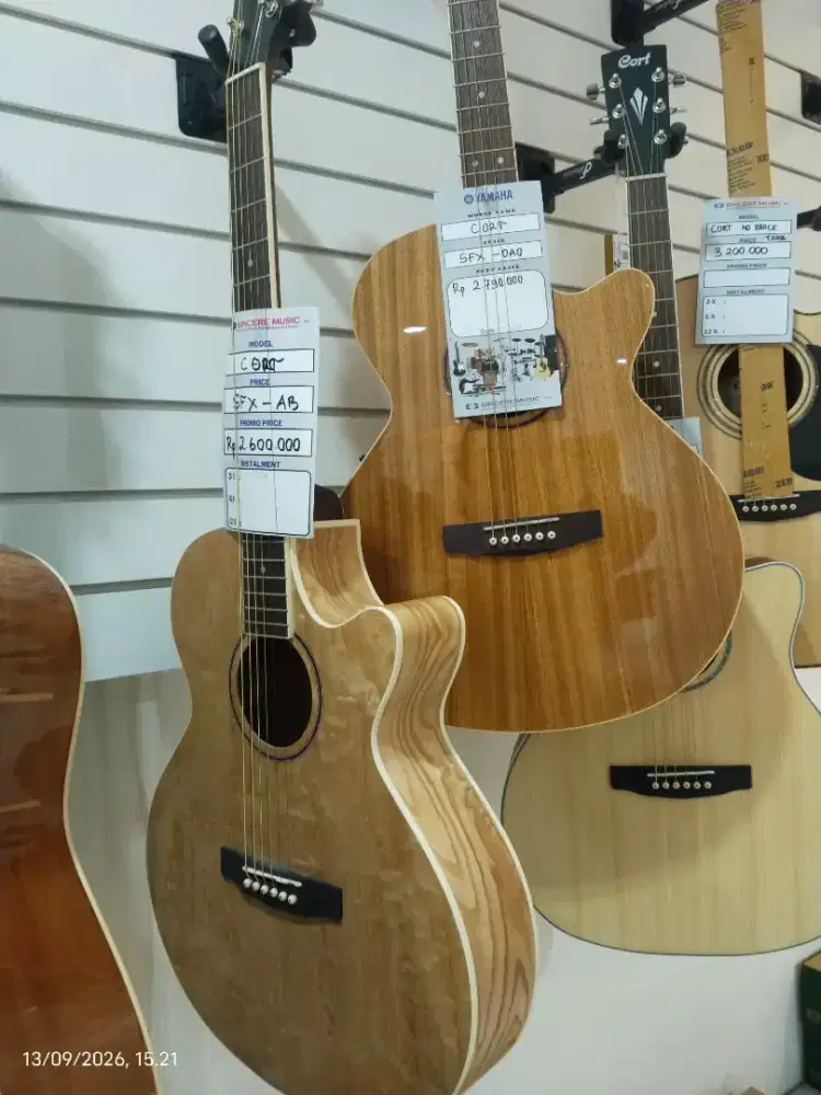 Kredit Gitar Akustik Resmi Cort. Tanpa DP, syarat cukup KTP