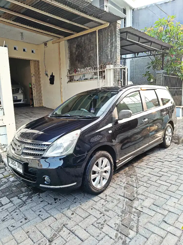 Grand Livina XV Matic 2010